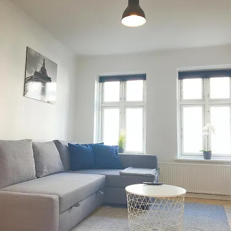 1 Bedroom In Center