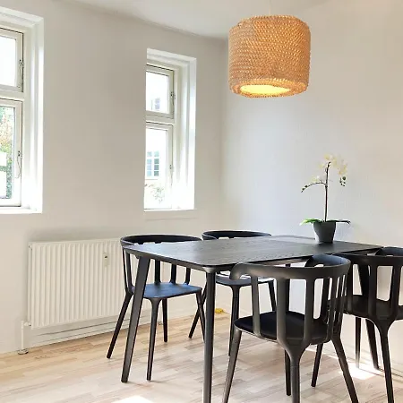 Lägenhet 1 Bedroom In Center *